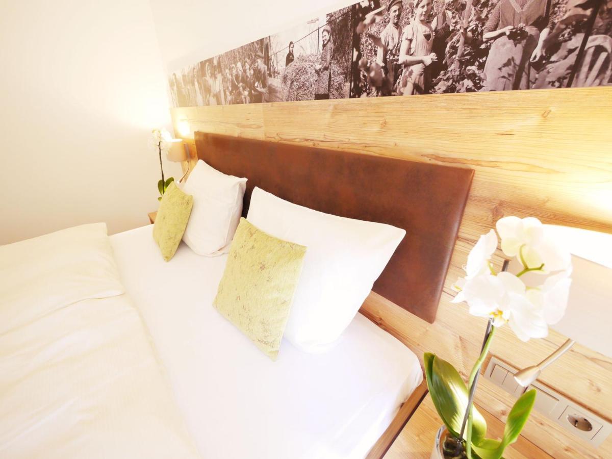 Kreuz-Post Hotel-Restaurant-Spa Vogtsburg Esterno foto