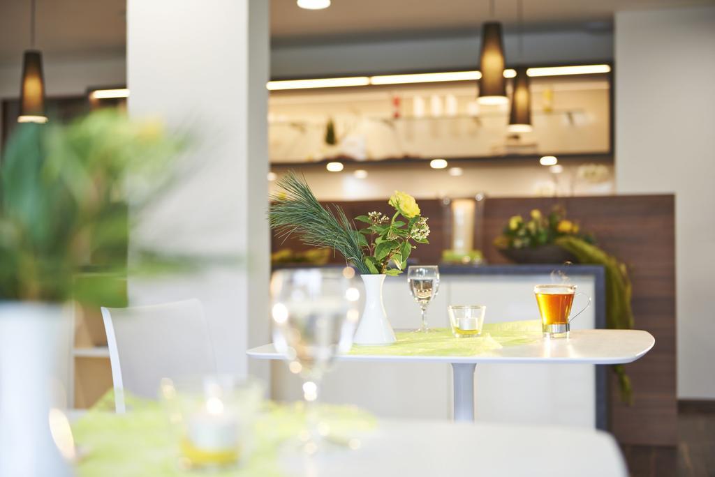 Kreuz-Post Hotel-Restaurant-Spa Vogtsburg Esterno foto